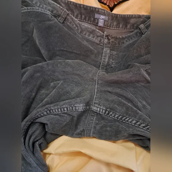 J. Jill Green Corduroy Pants - Picture 6 of 6